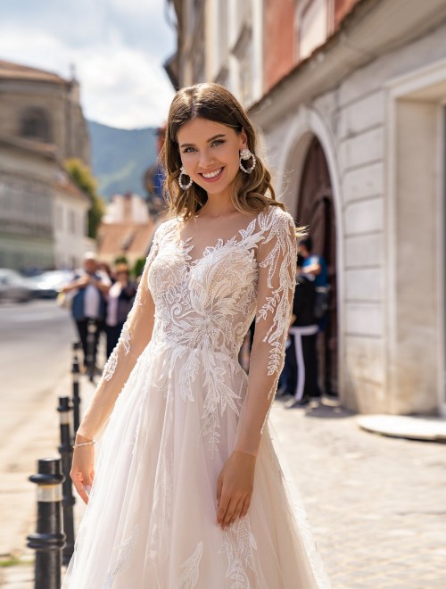https://elisebride.ro/images/stories/virtuemart/product/13 Daria       (2).jpg